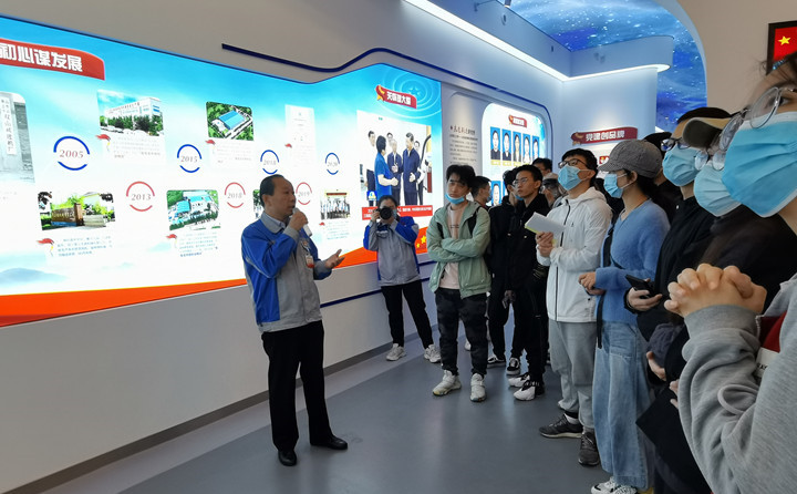 景书记从P站最新版下载的品牌、企业理念、公司规模、全球布局等方面介绍了公司